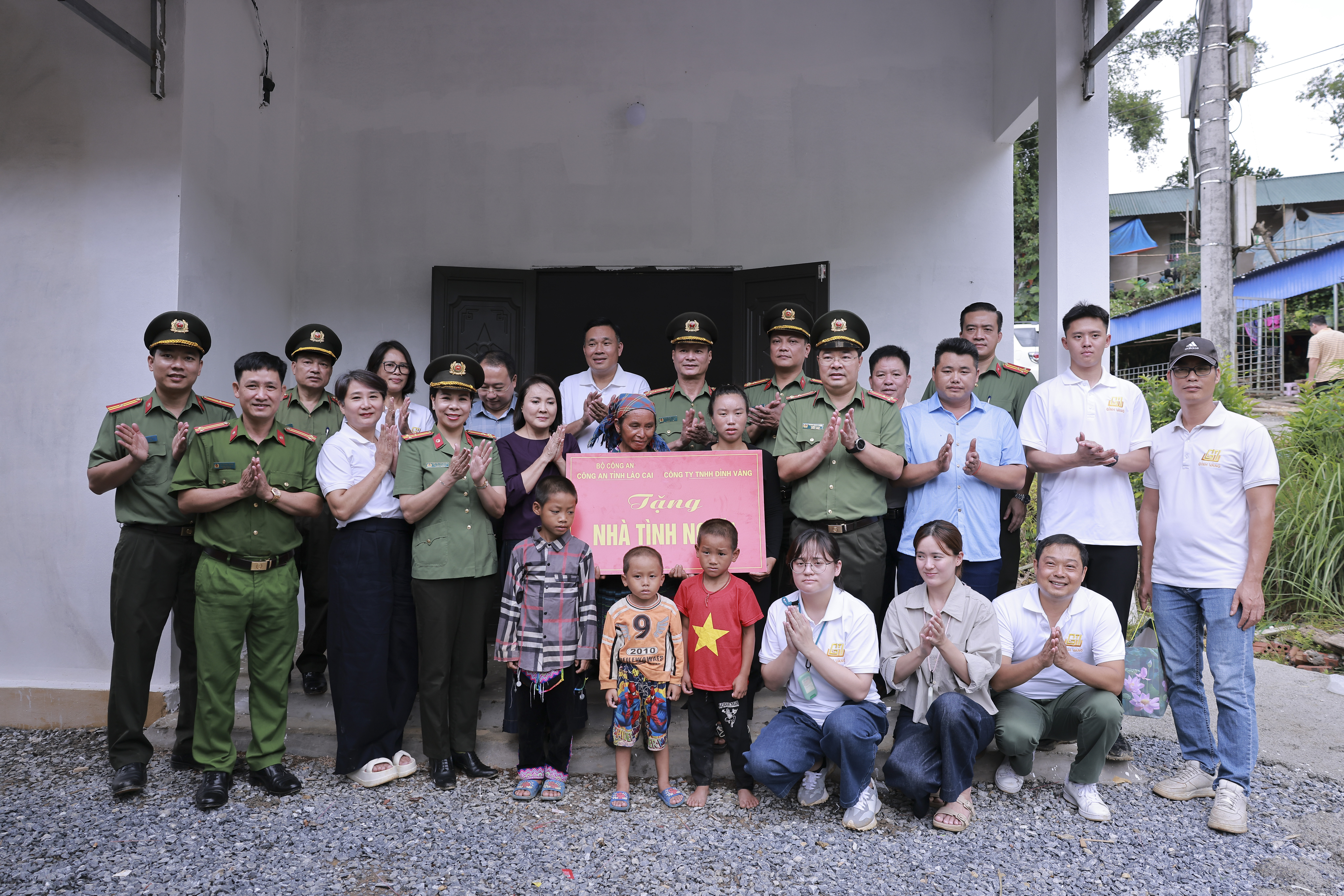 “Những bước chân thầm lặng, mang niềm vui hòa cùng Tết Độc lập”
